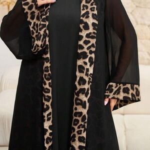 Elegant Black and Leopard Print Robe